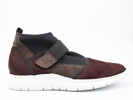 RIVER 848:POILS/BORDEAUX//TEXTILE/GOMME