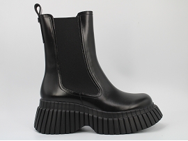 1257129 BCN K400726:CUIR/NOIR//TEXTILE/GOMME